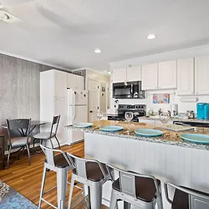 Luxury Beach With Amazing Amenities Biggest Pool On Hhi Beach Tennis , Hilton Head Island United States